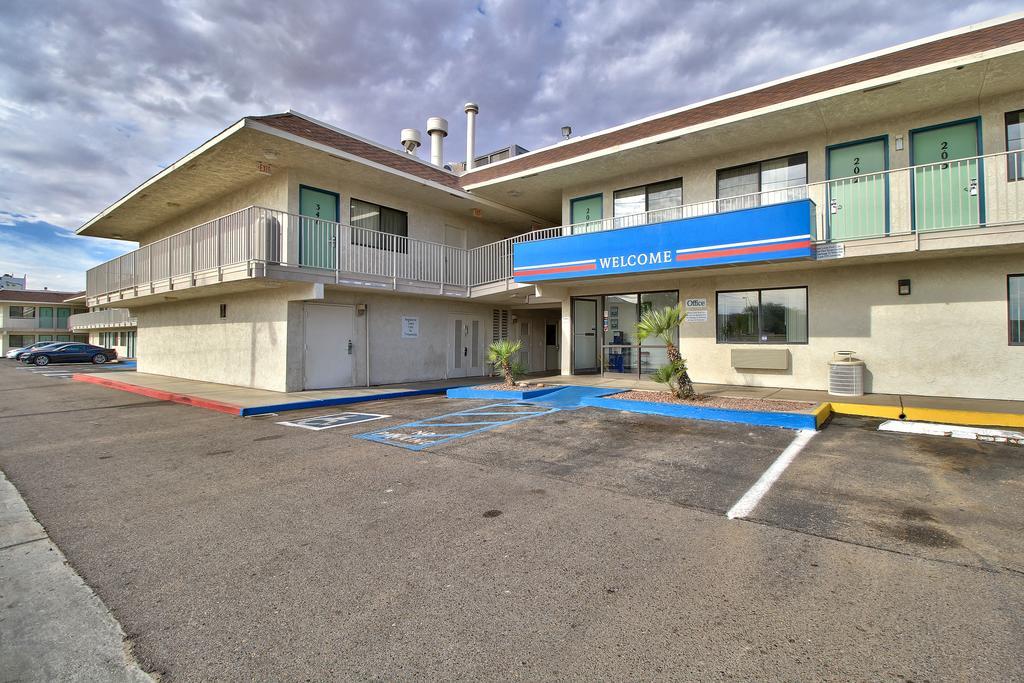 Budgetel Inn & Suites Γιούμα Εξωτερικό φωτογραφία